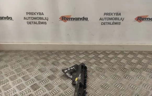 Renault Trafic III (X82) Front bumper mounting bracket 622217405R
