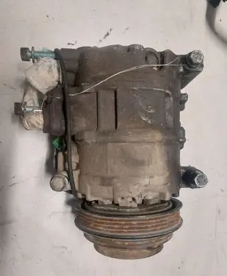 Audi A6 S6 C5 4B A/C compressor mount bracket 4B0260805C