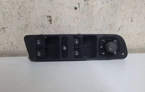 Volkswagen Tiguan Electric window control switch 1K4959857B