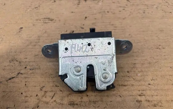 Opel Meriva B Tailgate/trunk/boot lock/catch/latch 13481535 163607 430036418