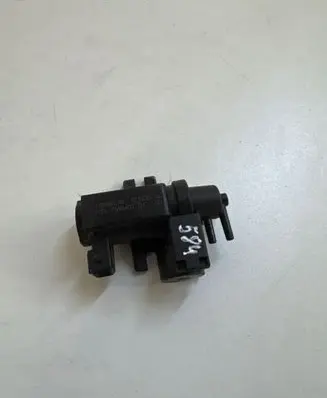 BMW 5 F10 F11 Turbo solenoid valve 7649407 12T235 70088718