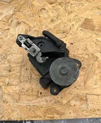 Jeep Grand Cherokee (WK) Intake manifold valve actuator/motor A6421500294
