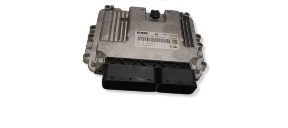 Honda CR-V Engine control unit/module 0281013635