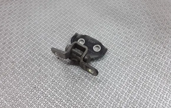 KIA Sorento Front door upper hinge