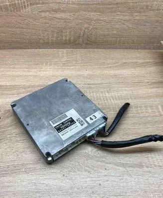 Toyota Avensis Verso Engine control unit/module ECU 8966144300 1758005121