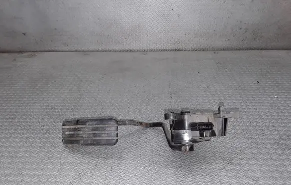 Renault Modus Accelerator throttle pedal 8200276359