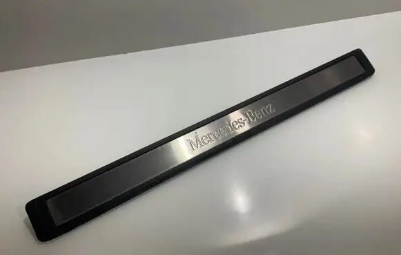 Mercedes-Benz E W211 Side skirt front trim A2116805635 2116805635