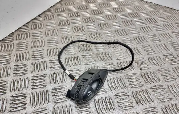 Mercedes-Benz E W211 Electric window control switch A2118219658 SWF502056 26110820005