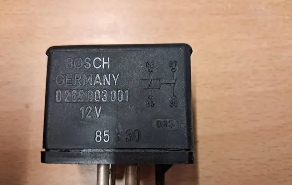 Mercedes-Benz 280 560 W126 Other relay 0265003001