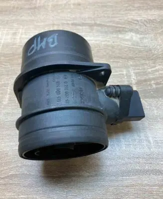 Volkswagen PASSAT B6 Mass air flow meter 074906461B 0281002461 BMP
