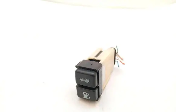 Lexus IS 220D-250-350 Tailgate/boot open switch button 156726