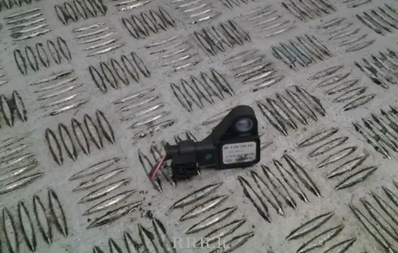 Mercedes-Benz A W176 Exhaust gas pressure sensor A0091539028
