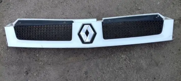 Renault Master II Front grill 8200233765