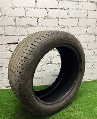 BMW X5 G05 R20 summer tire 