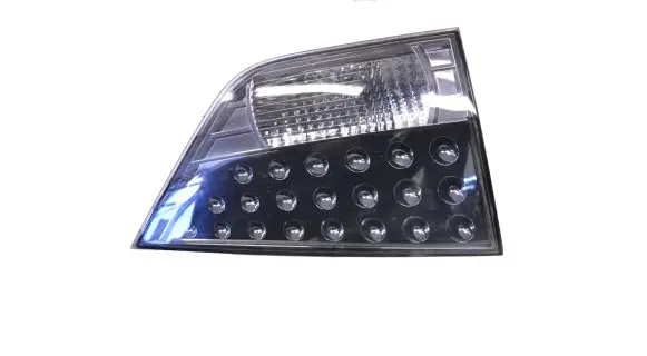 Mitsubishi Outlander Tailgate rear/tail lights