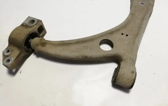 Volkswagen Tiguan Front lower control arm/wishbone