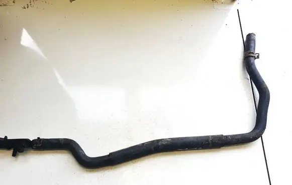 Toyota Avensis T270 Engine coolant pipe/hose 922592