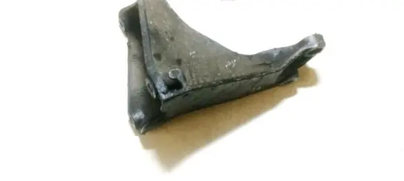 Volkswagen Golf III Engine mounting bracket 1h0199354a