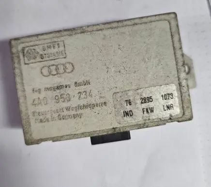 Audi A4 S4 B5 8D Immobilizer control unit/module 4A0953234 6750491E
