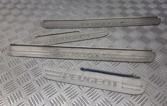 Peugeot 407 Sill/side skirt trim 9644563480