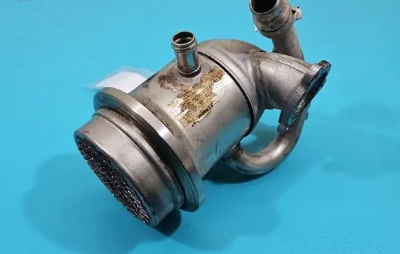 Skoda Fabia Mk3 (NJ) EGR valve cooler 04B131512D IMPRK1483169