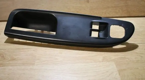 Volkswagen PASSAT B6 Front door window switch trim 3C1867171A