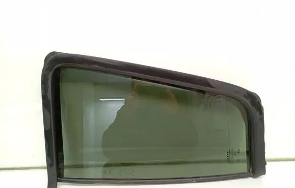 Nissan Pathfinder R51 Rear vent window glass 82273eb305