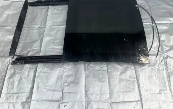 Jeep Renegade Sunroof glass 