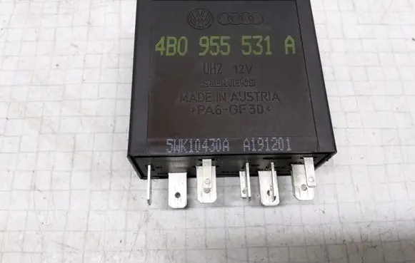 Audi A3 S3 8L Other relay 4B0955531A 5WK10430A