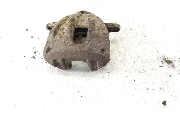 Toyota Avensis T250 Front brake caliper 