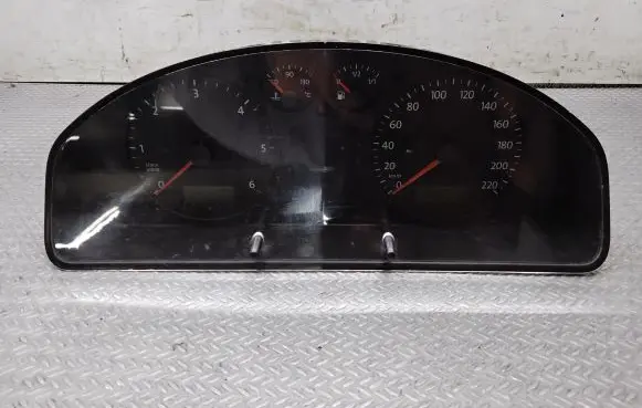 Volkswagen Transporter - Caravelle T5 Speedometer (instrument cluster)