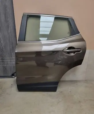 Nissan Qashqai Rear door 