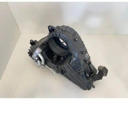 Volkswagen Touareg II Interior heater climate box assembly housing 7P6820003A