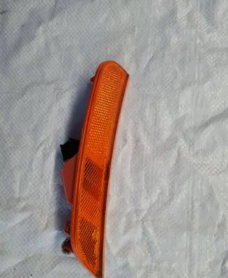Chrysler Pacifica Front reflector 68229422AA