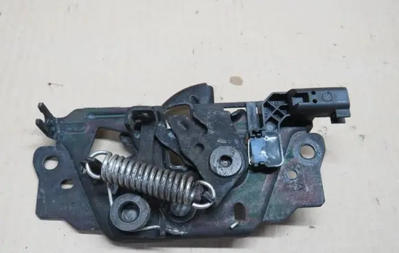 Ford Kuga II Engine bonnet/hood lock/catch 