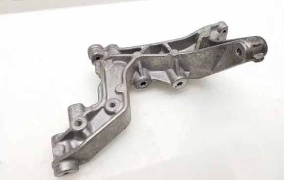 Mercedes-Benz C W204 other engine part A2711410840