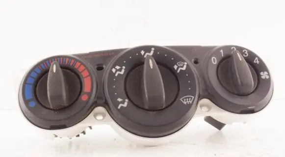 Ford Focus Climate control unit 98AB18C419AF