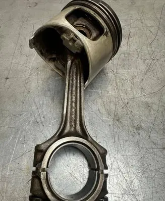 Mercedes-Benz 380 560SEC C126 Piston with connecting rod 11710 086052