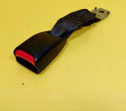 Suzuki Baleno EG Rear seatbelt buckle A78930