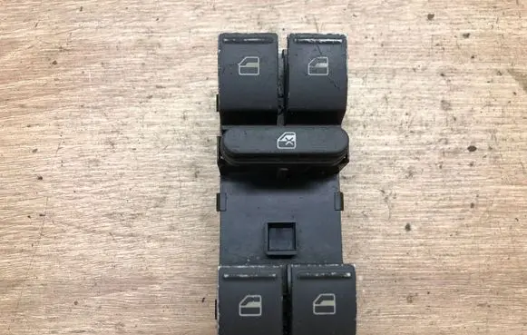 Volkswagen PASSAT B6 Electric window control switch 1K4959857