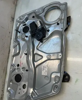Volkswagen PASSAT B5 Front door window regulator with motor 3B4837755D