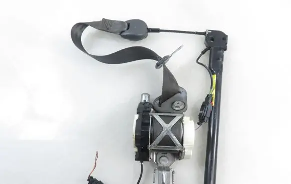 Renault Clio III Front seatbelt 34052801B