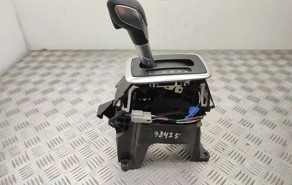 Ford Ecosport Gear shifter/selector GN1P7K004AC GN1P7K004AC3JA6