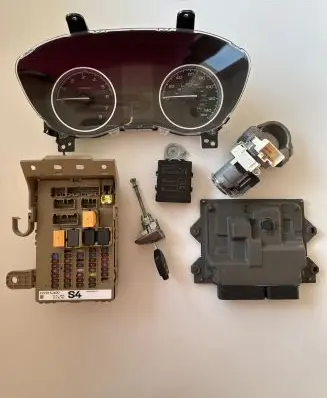 Subaru Forester SK Engine ECU kit and lock set 85005SJ020 82201SJ400 22765AL820
