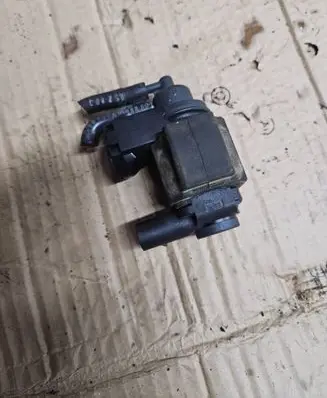 Audi A4 S4 B8 8K Turbo solenoid valve 059906629d