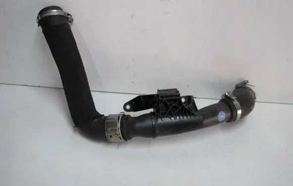 Opel Astra L Turbo air intake inlet pipe/hose 9820115580