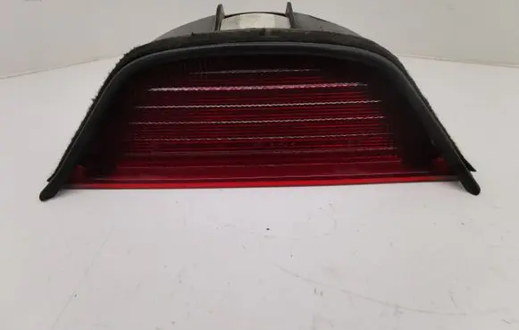 BMW 5 E39 Third/center stoplight 9385659