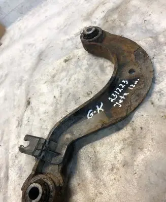 Volkswagen Jetta VI Rear upper control arm/wishbone