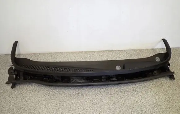Nissan Note (E11) Wiper trim