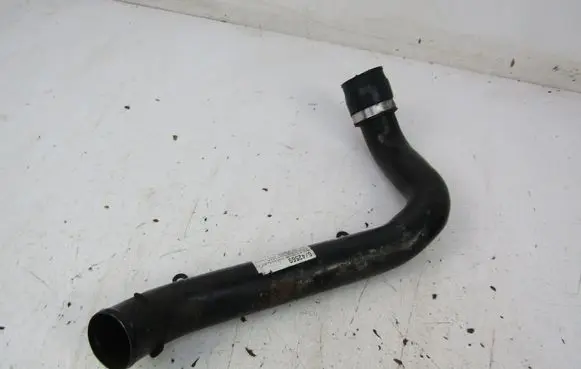 Volkswagen PASSAT B5.5 Air intake hose/pipe 